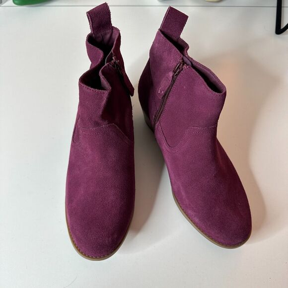 Vionic Vera Chic Eggplant Purple Sueded Ankle Boots Side Zipper Low Heels 8.5 - Picture 12 of 14